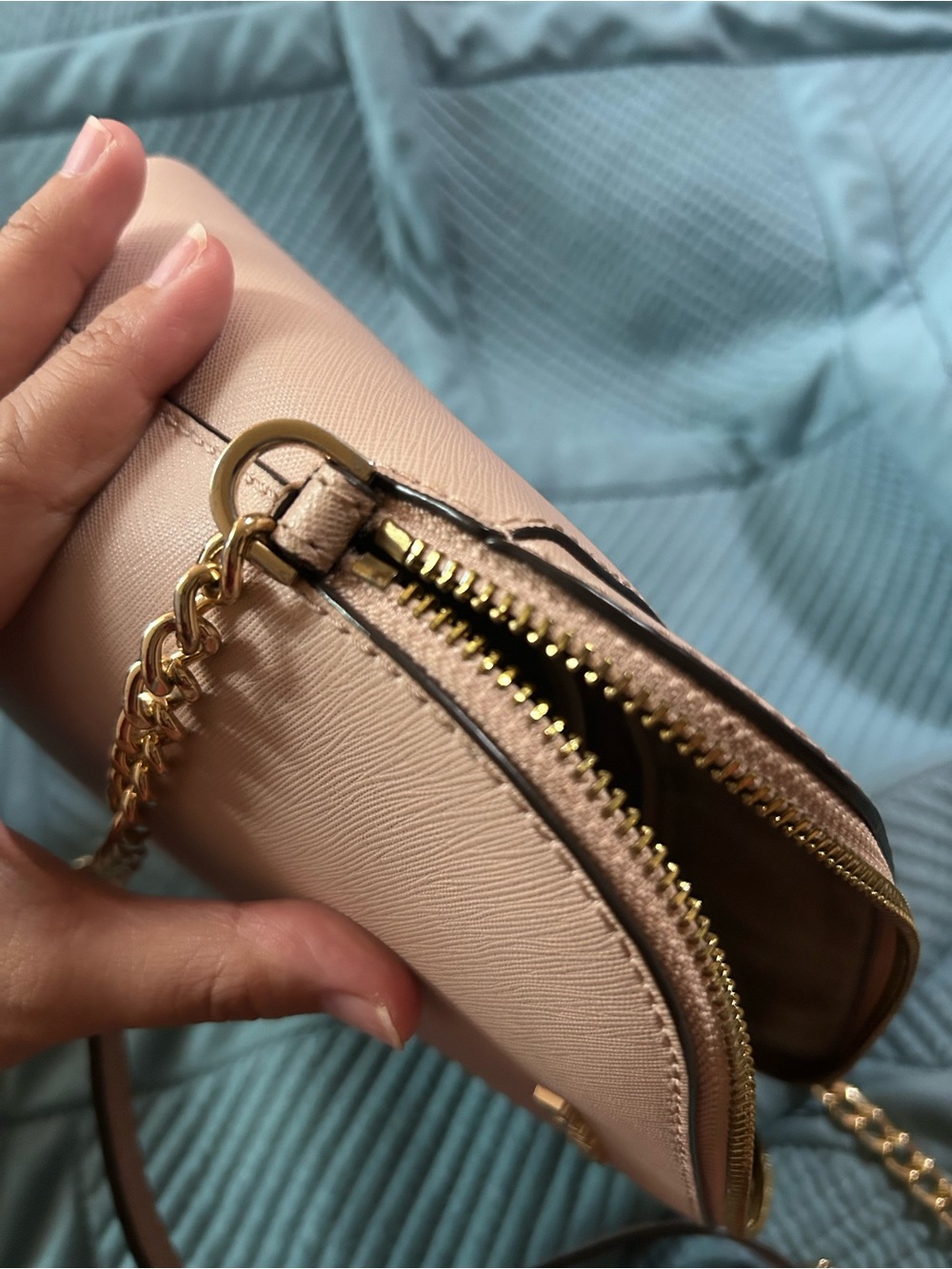 Michael Kors Blush Saffiano Dome Crossbody with Gold Hardware - Picture 11 of 12